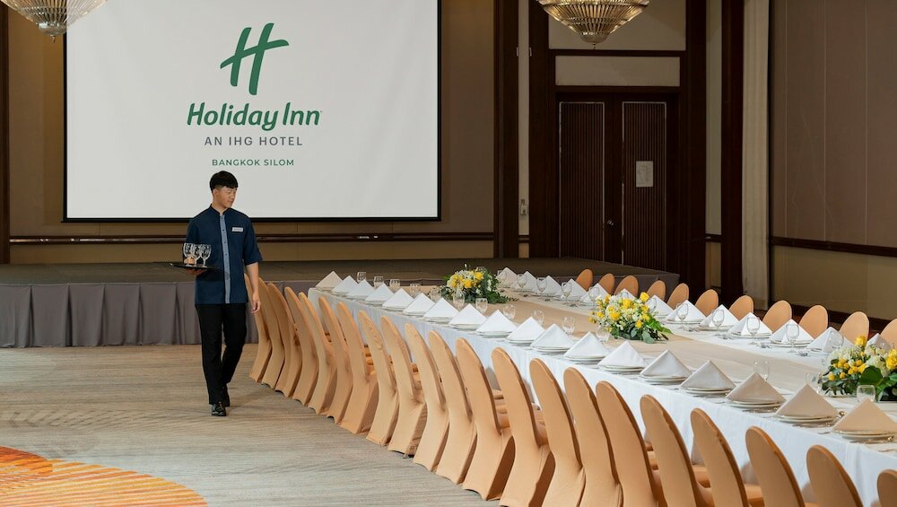 Фото Holiday Inn Bangkok Silom
