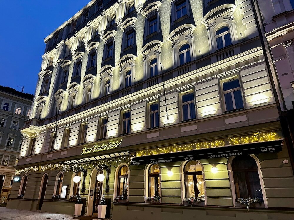 Фото Green Garden Hotel