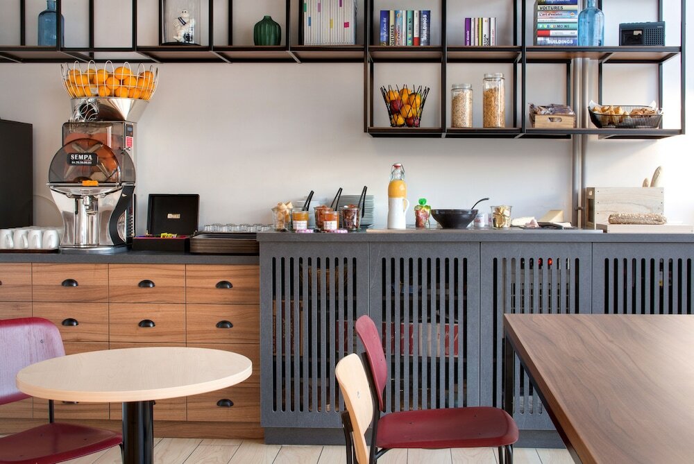 Фото Hôtel ibis Styles Clermont-Ferrand Gare