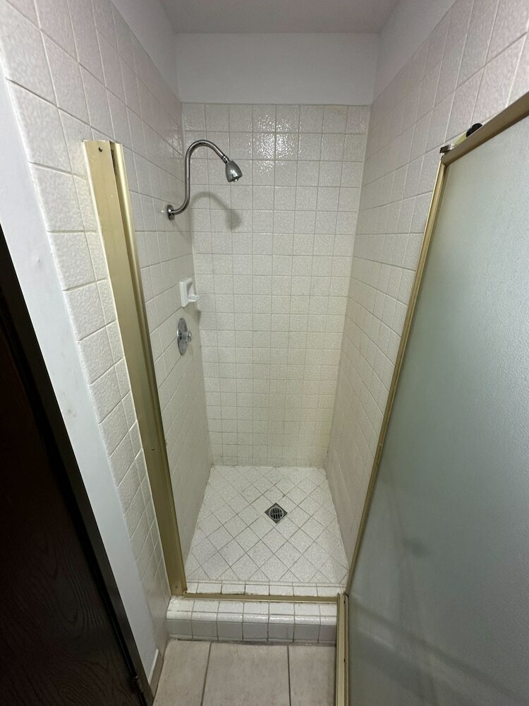 Фото Portside Inn & Suites