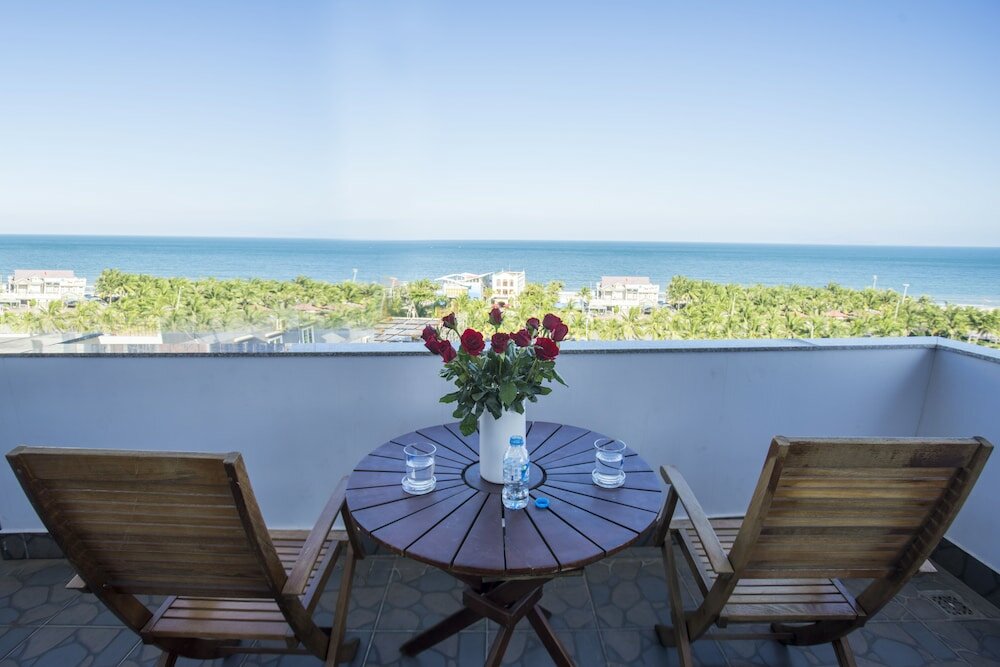 Фото Dragon Sea Hotel