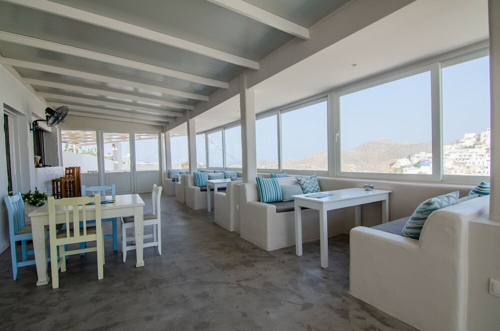 Фото George & Irene Hotel