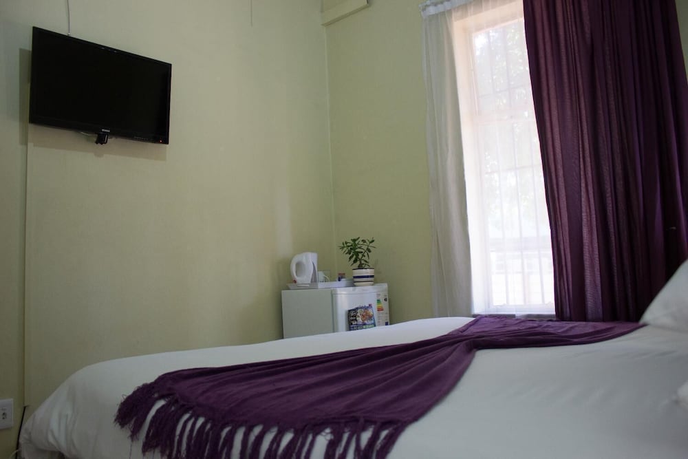 Фото Maple's Guest House