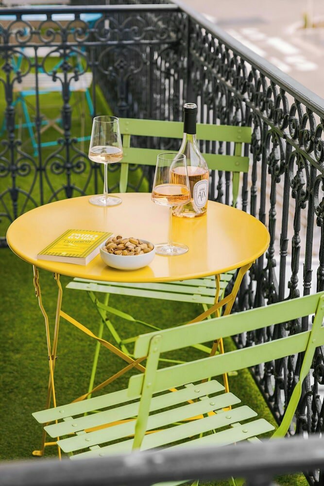 Фото Yelo Lumière by Sonder