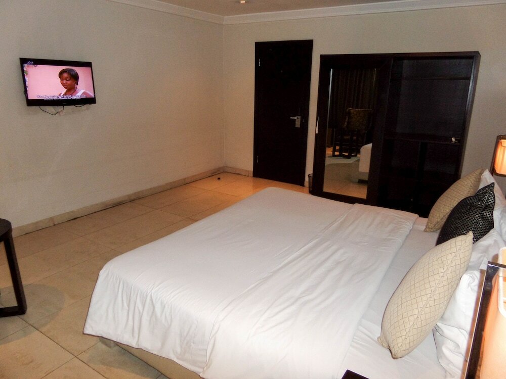 Фото S&s Hotels and Suites