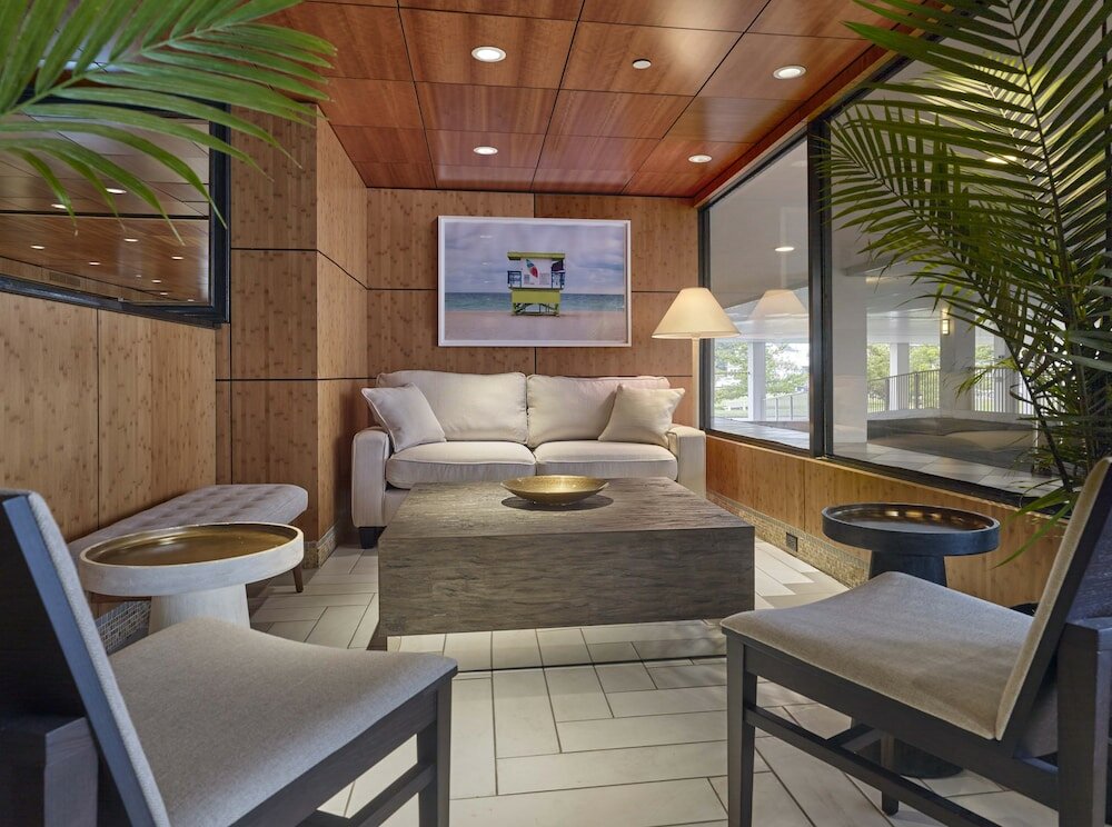 Фото Henlopen Hotel