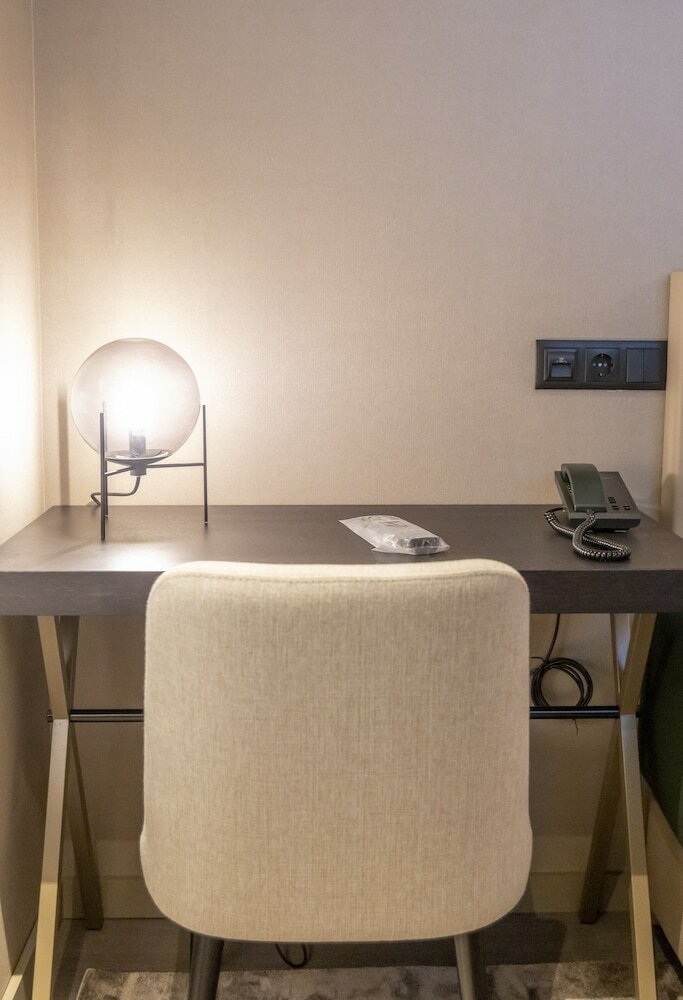 Фото Omid Saldanha Hotel