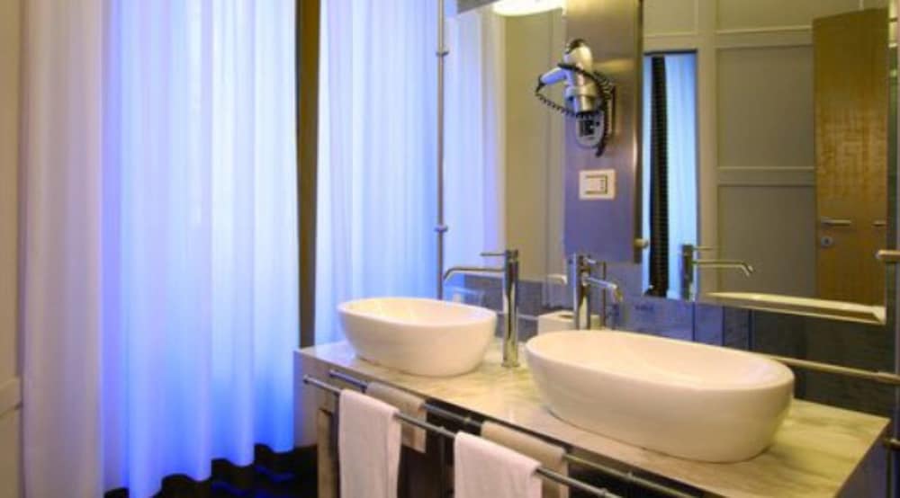 Фото Hotel Stendhal and Luxury Suites 