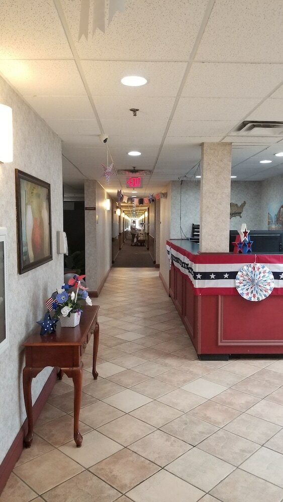 Фото Super 8 by Wyndham Grayson