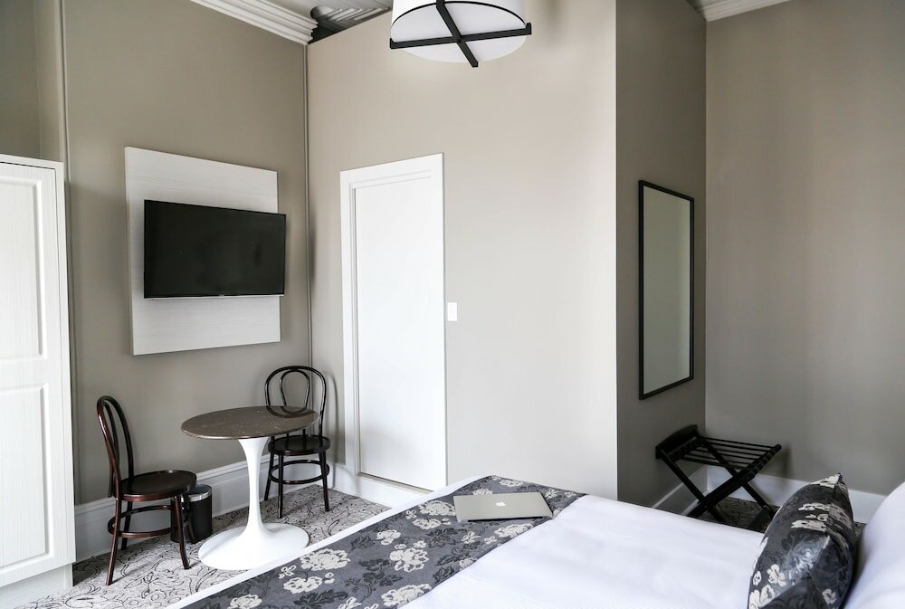 Фото The Lurline Randwick