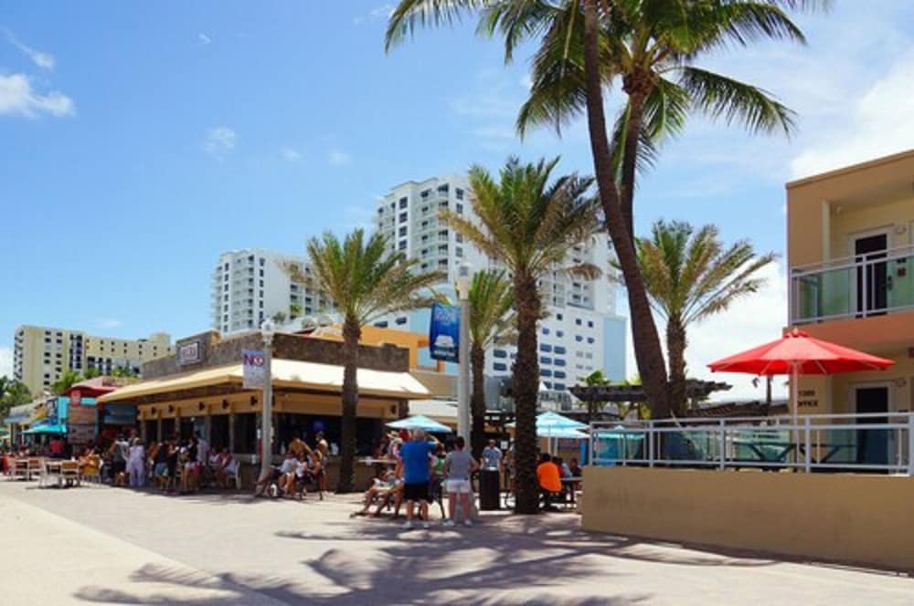 Фото The Diane Oceanfront Suites