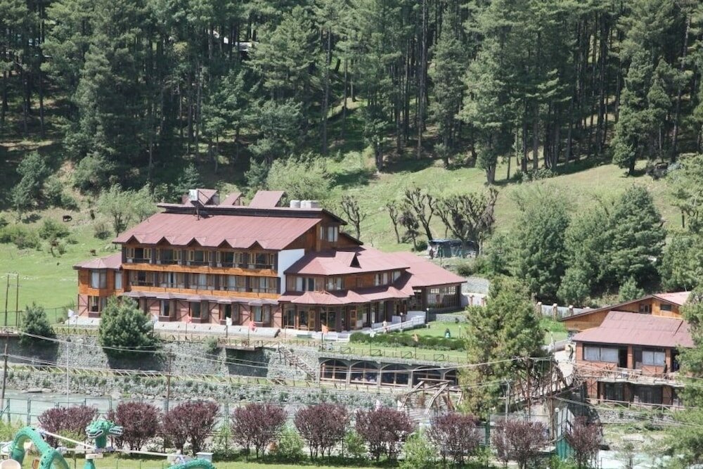 Фото Hotel Heevan Pahalgam