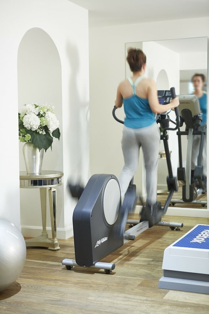 Фото The Westbridge Hotel