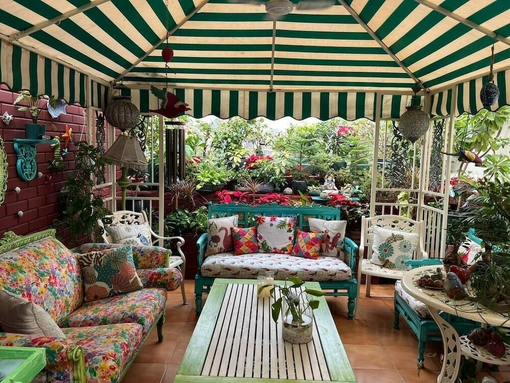 Фото On The House