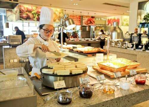 Гостиница The Eton Hotel Shanghai в Шанхае