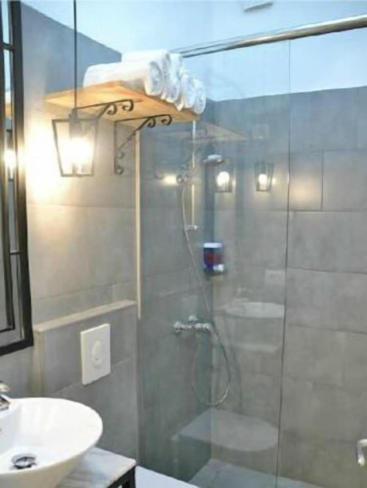 Фото Hotel Antigone