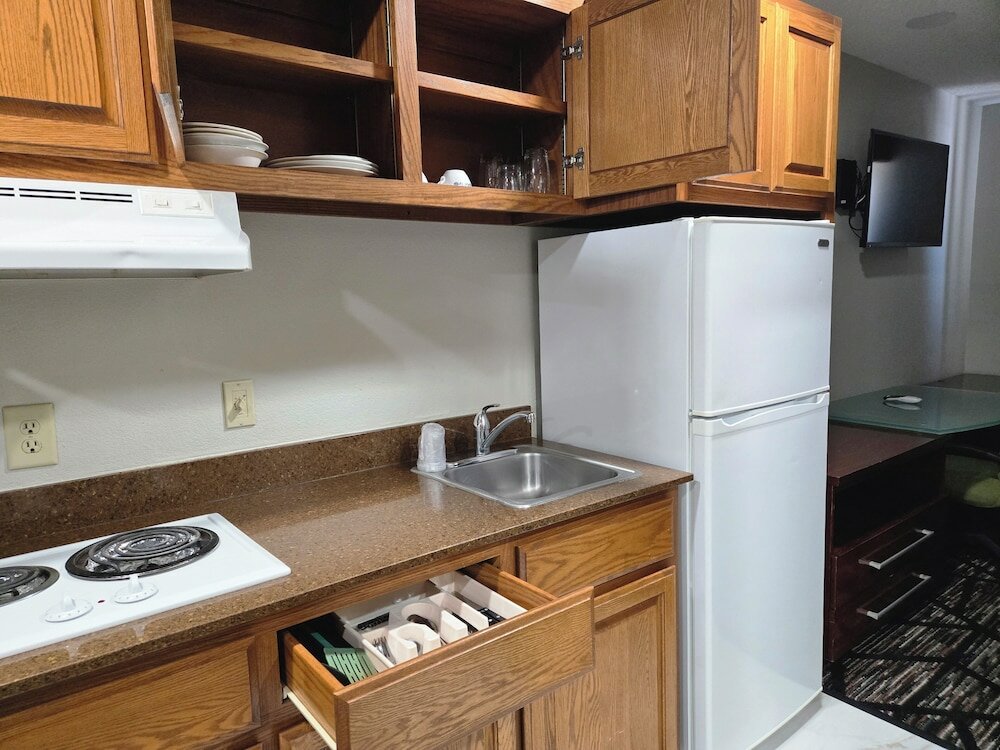 Фото Town House Extended Stay Hotel Downtown