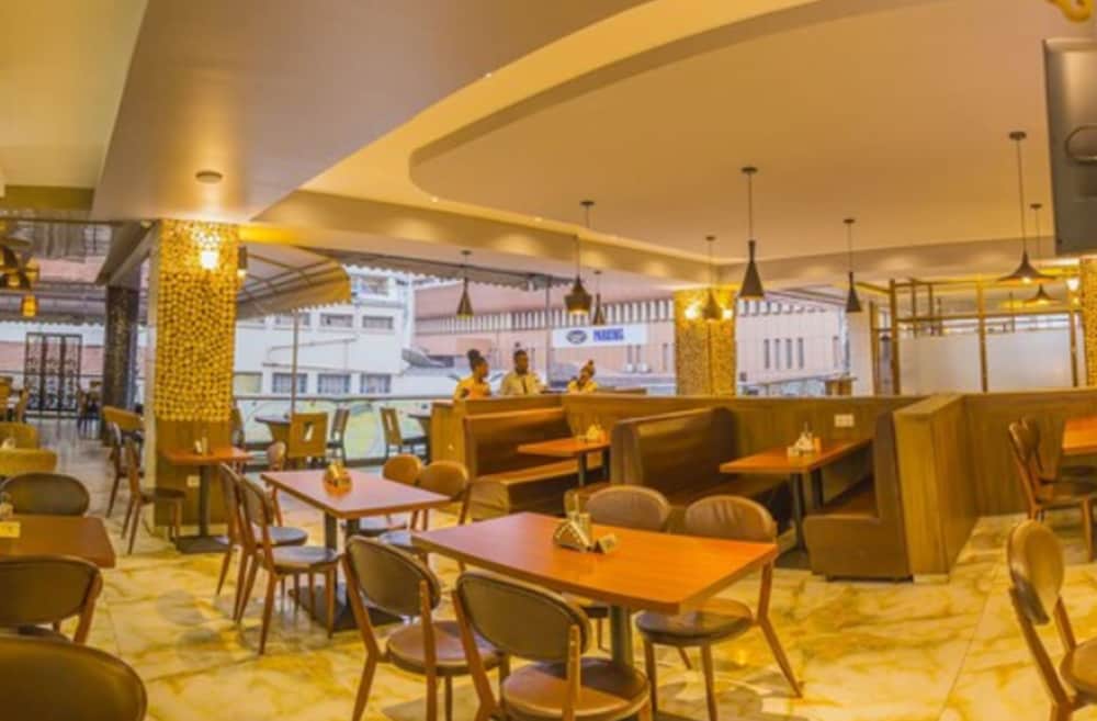 Фото Hbt Russel Hotel