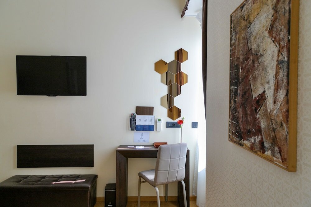 Фото Aiello Rooms - San Babila