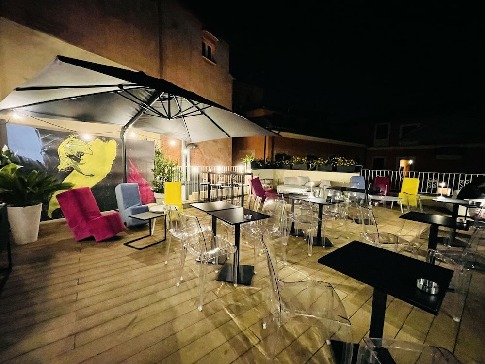 Фото MyTALE Creative Academy Hotel