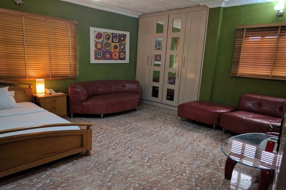 Фото Porschester Hotel and Suite