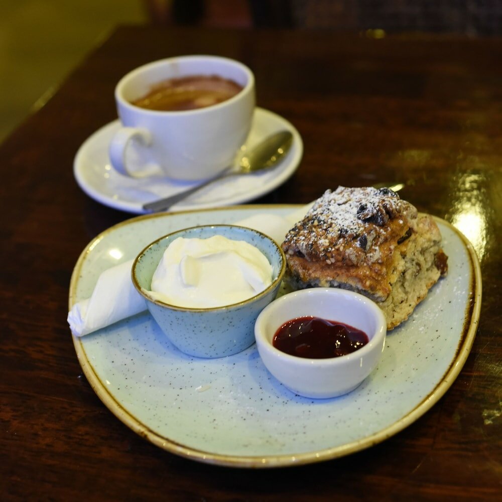 Фото Eyre Square Townhouse