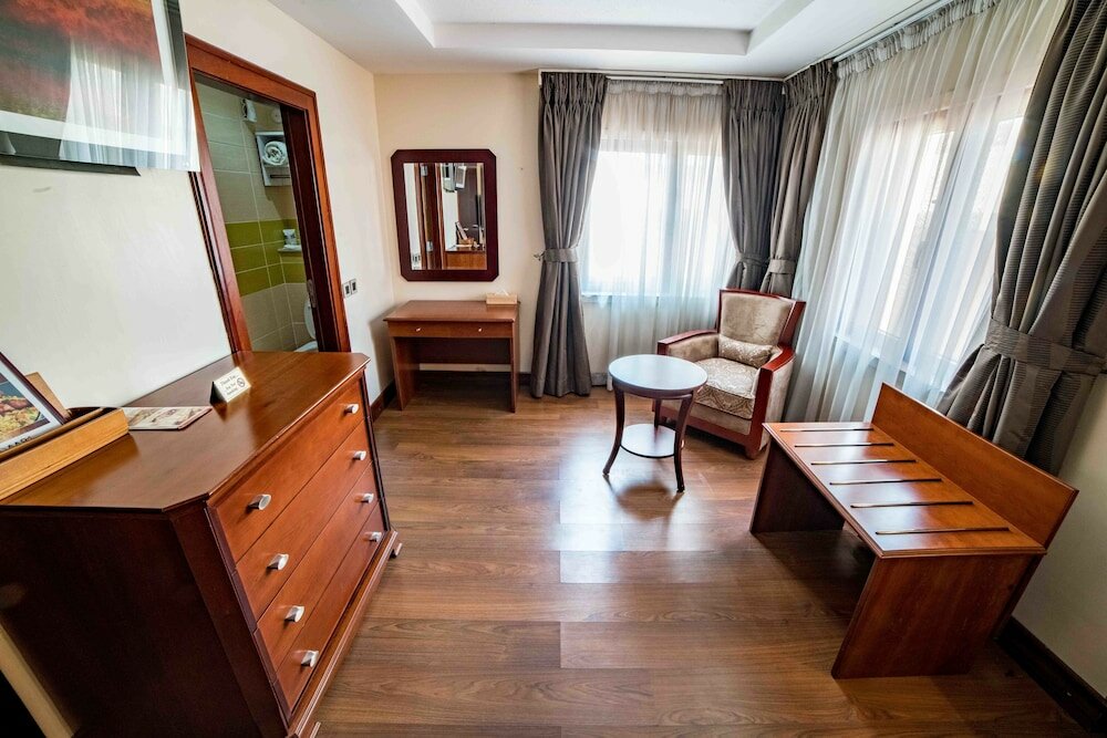 Фото Alphaplus Apartments