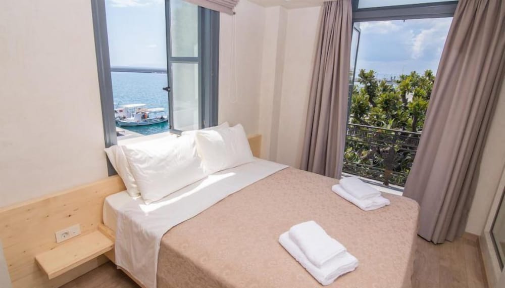 Фото Panellinion Luxury Rooms