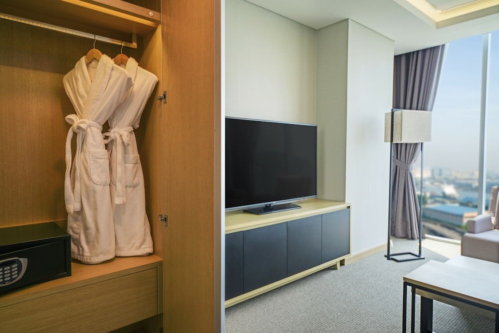 Фото Harbor Park Hotel