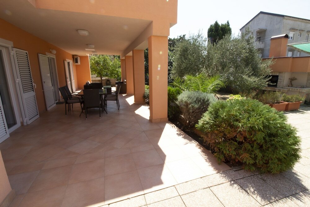 Фото Studios & Rooms Fiesta