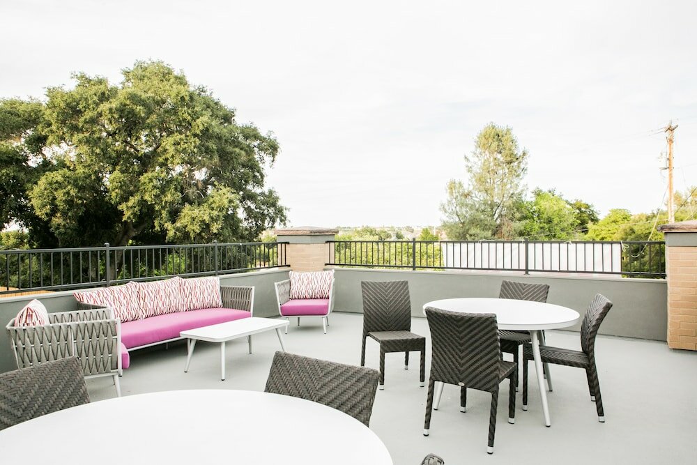 Фото Hotel Siri Downtown - Paso Robles