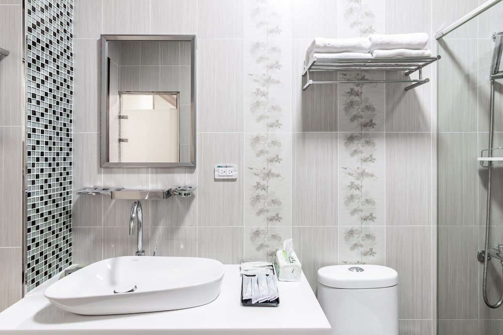 Фото Mambo Boutique Hotel