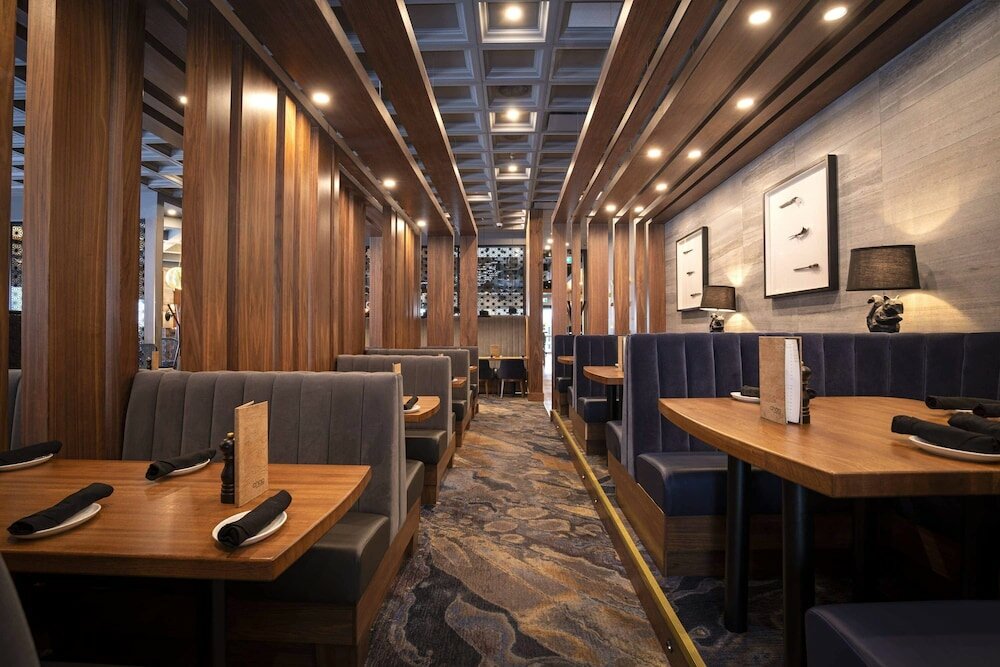 Фото Sandman Signature Sherwood Park Hotel