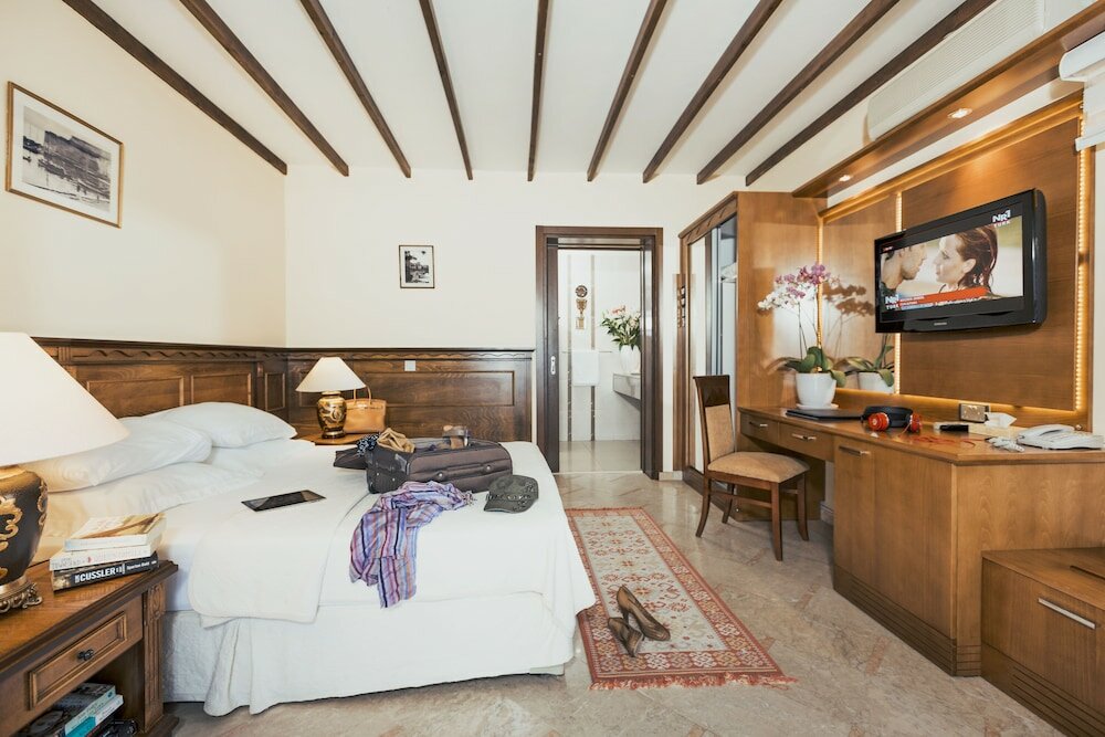 Фото Bellapais Gardens