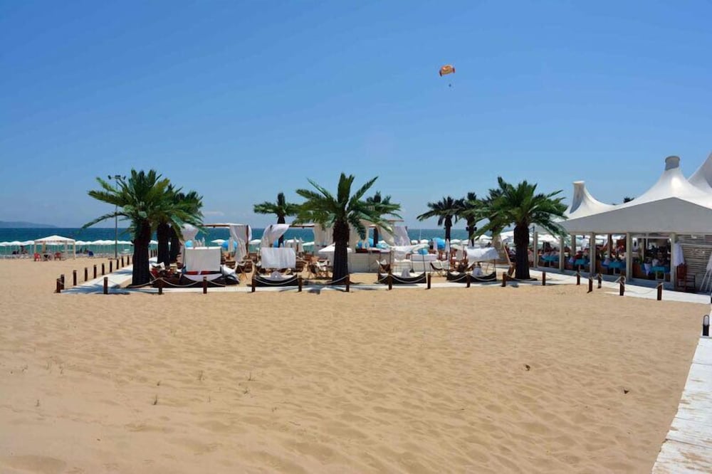 Фото Hotel Lotus