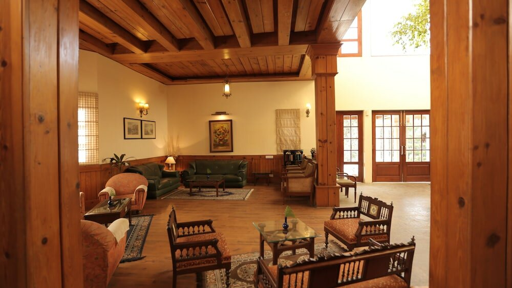 Фото WelcomHeritage Windsor Lodge