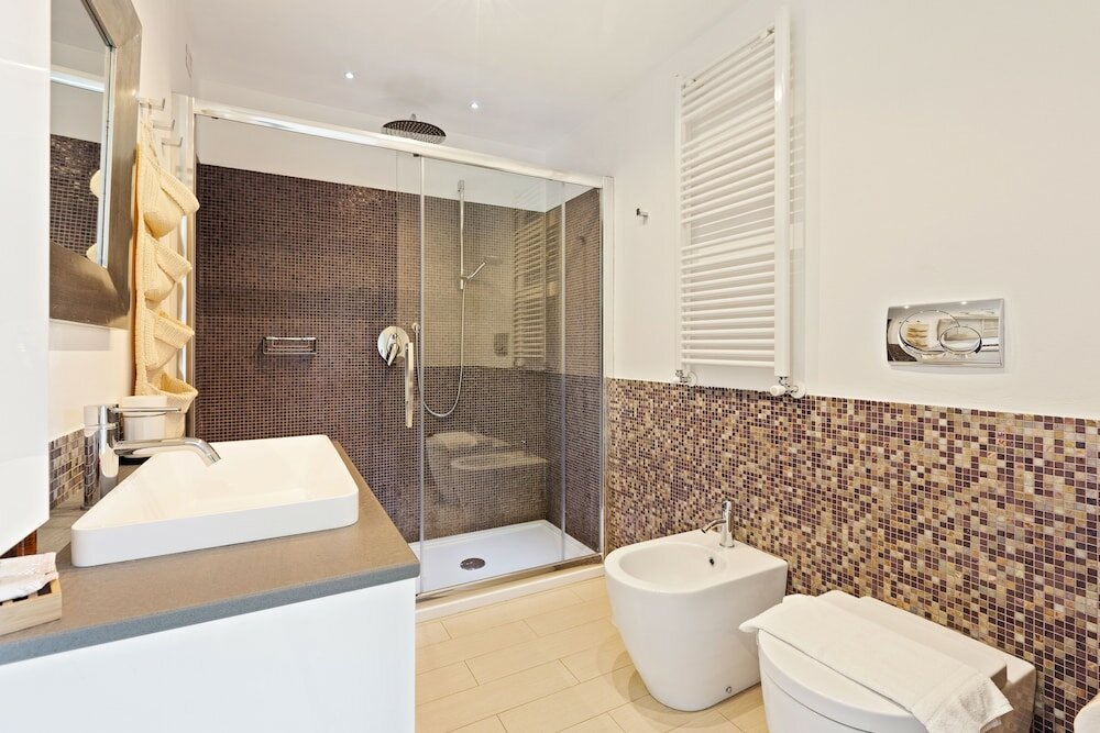 Фото Elegant Loft with balcony