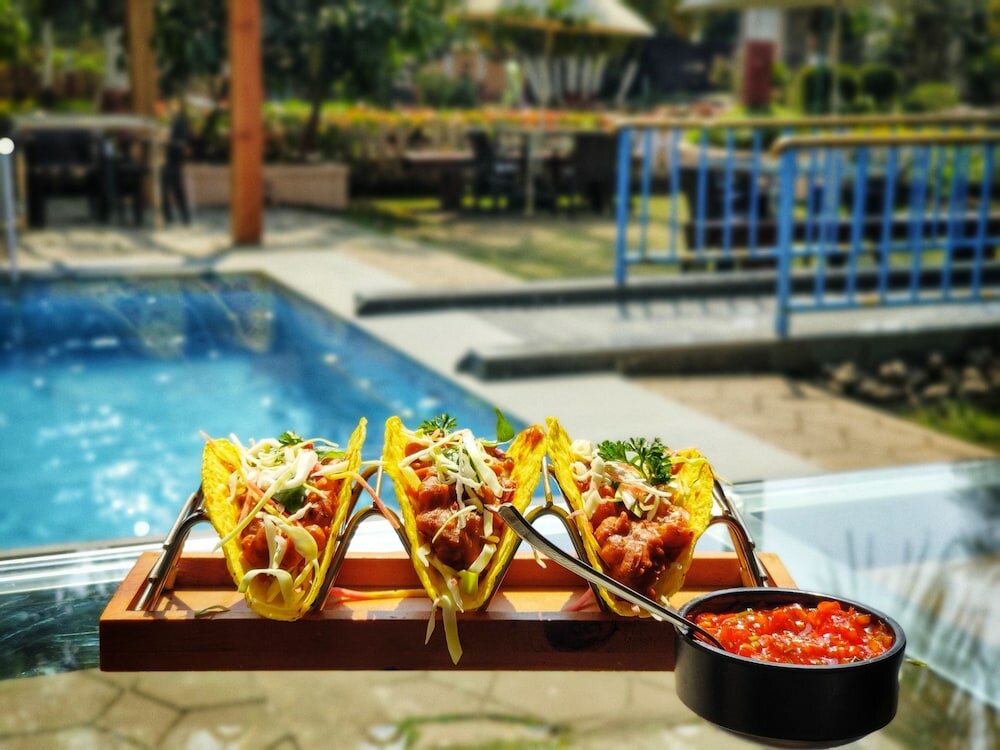 Фото Pushp Vatika Resort & Lawns