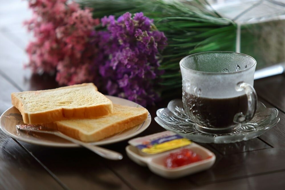 Фото Breeze Hill Hotel