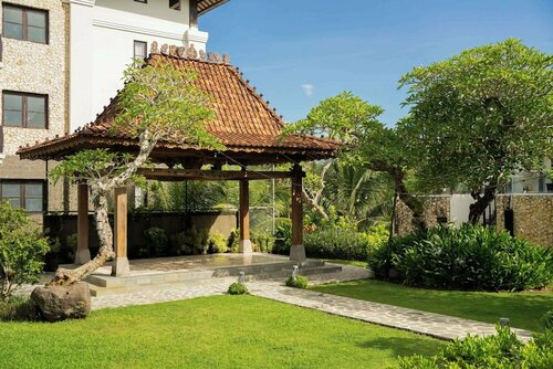 Внешний вид отеля Royal Tulip Springhill Resort Jimbaran в Джимбаране, фото 2