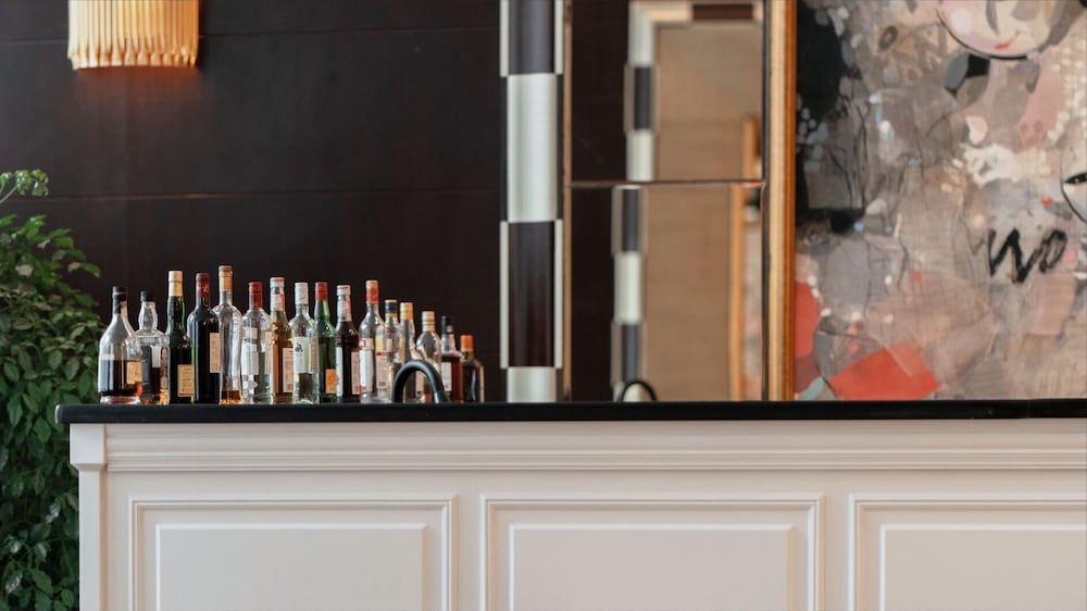 Фото Century Plaza Hotel