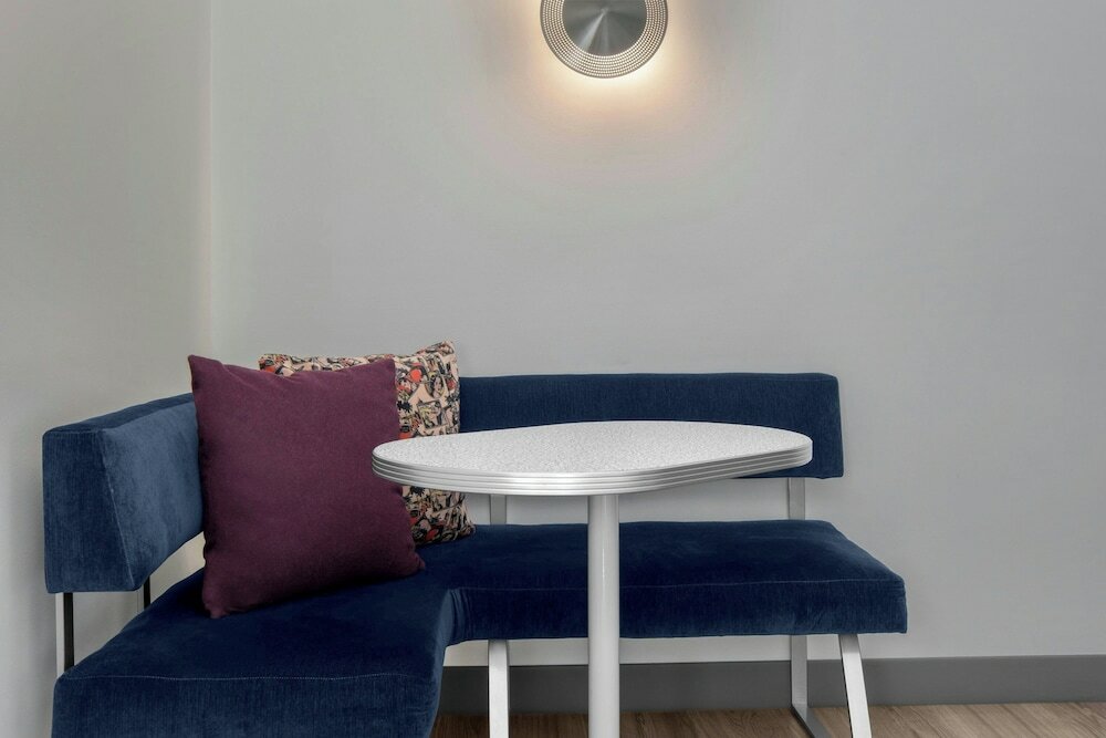 Фото Aloft Savannah Downtown Historic District