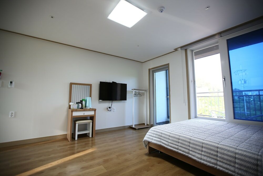 Фото Flora Hostel Pension