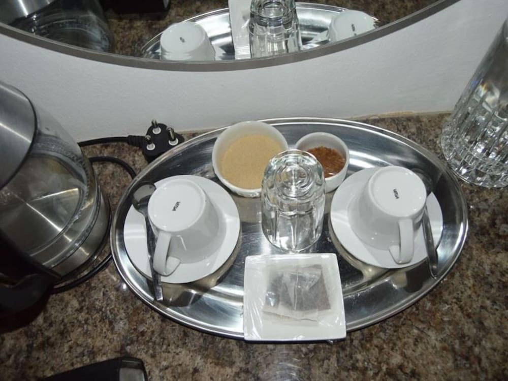 Фото Crown Guest Lodge