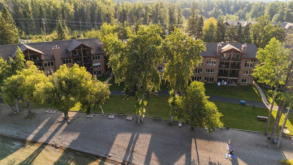 Фото Lodge at Whitefish Lake