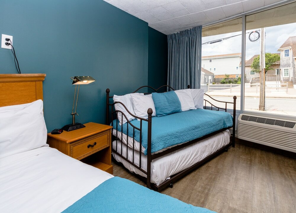 Фото Charlroy Motel