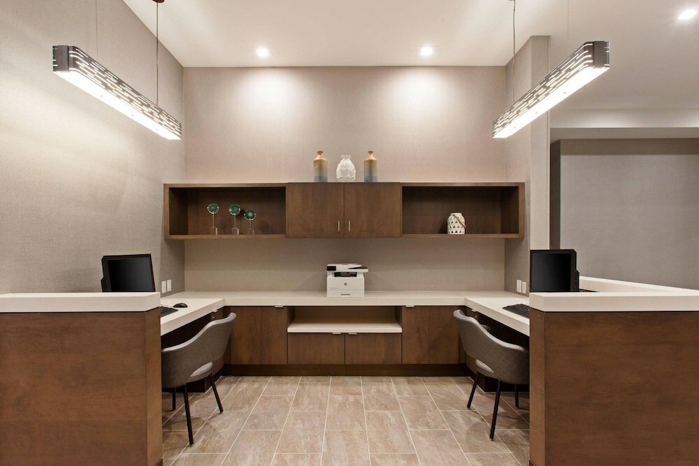 Фото SpringHill Suites by Marriott Huntington Beach Orange County