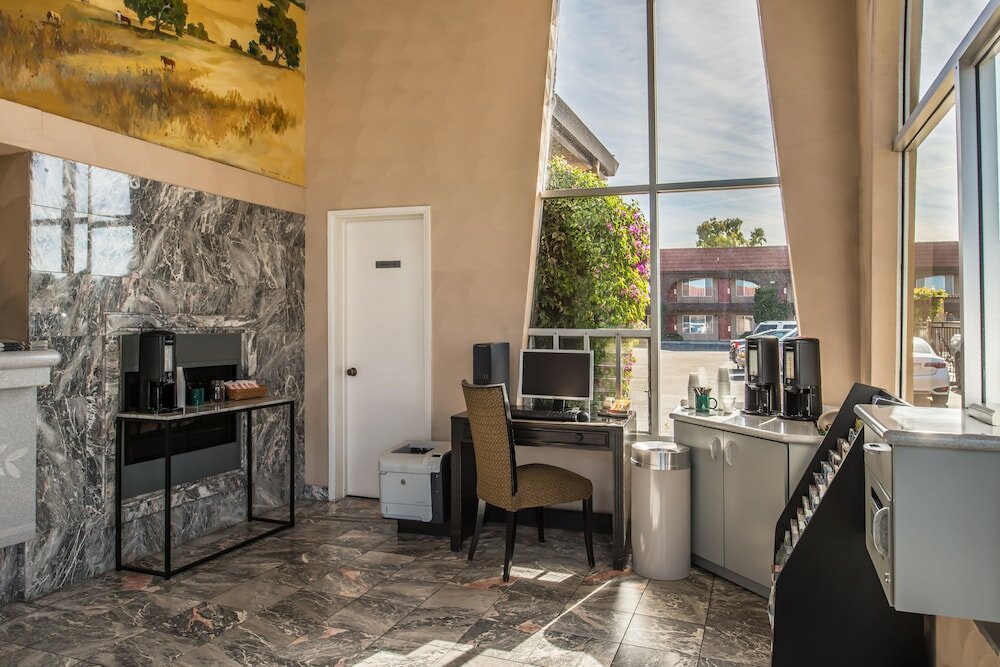 Фото Laurel Inn Motel