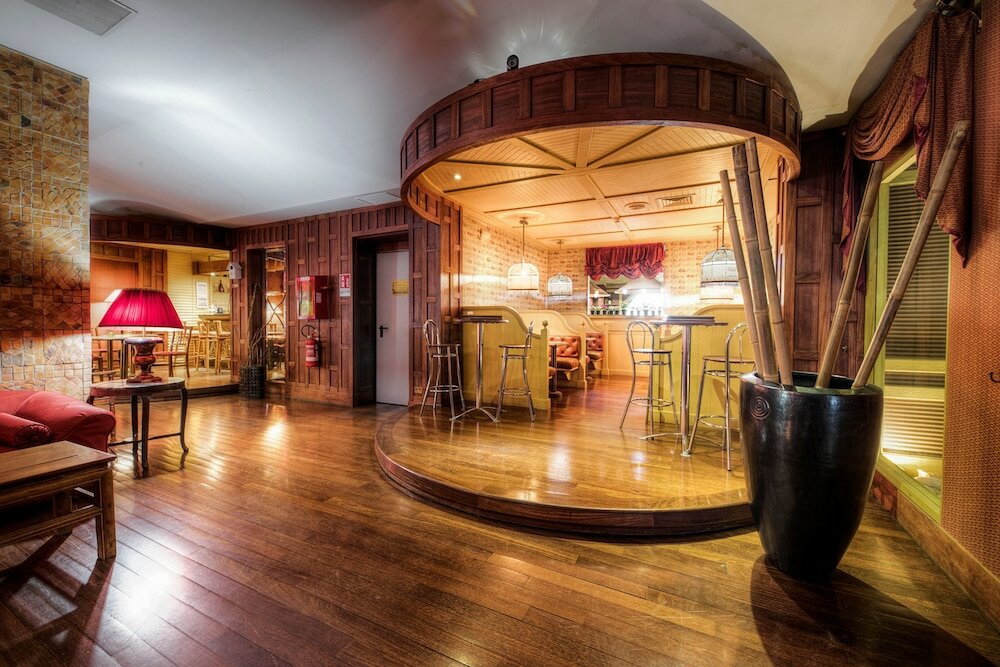 Фото Colony Hotel