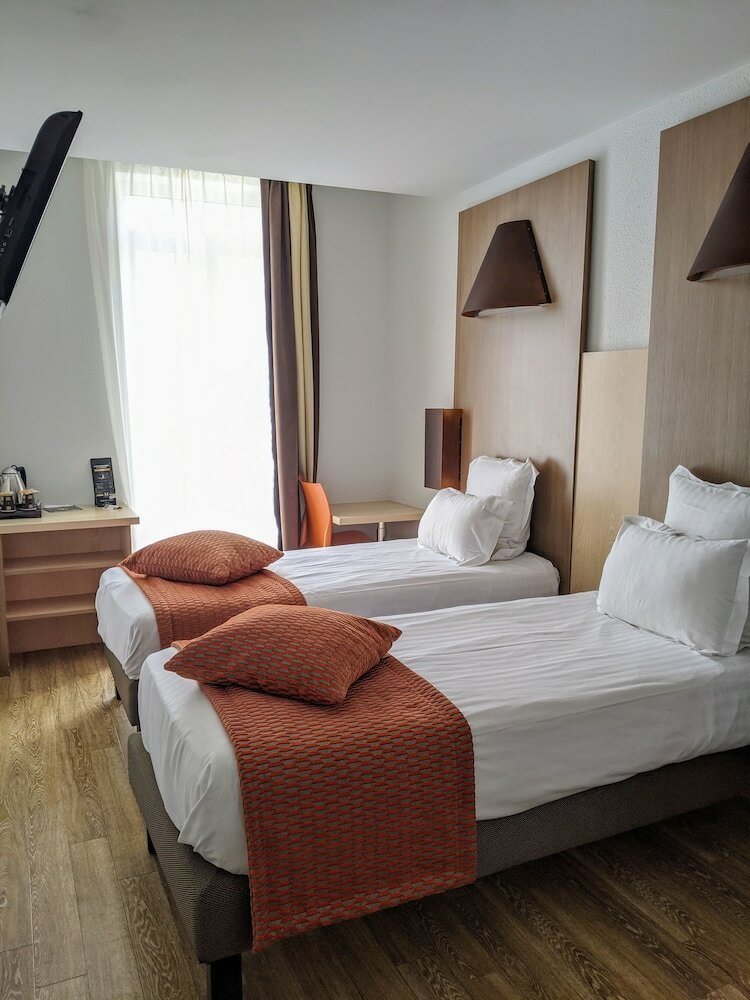 Фото Carre Vieux Port